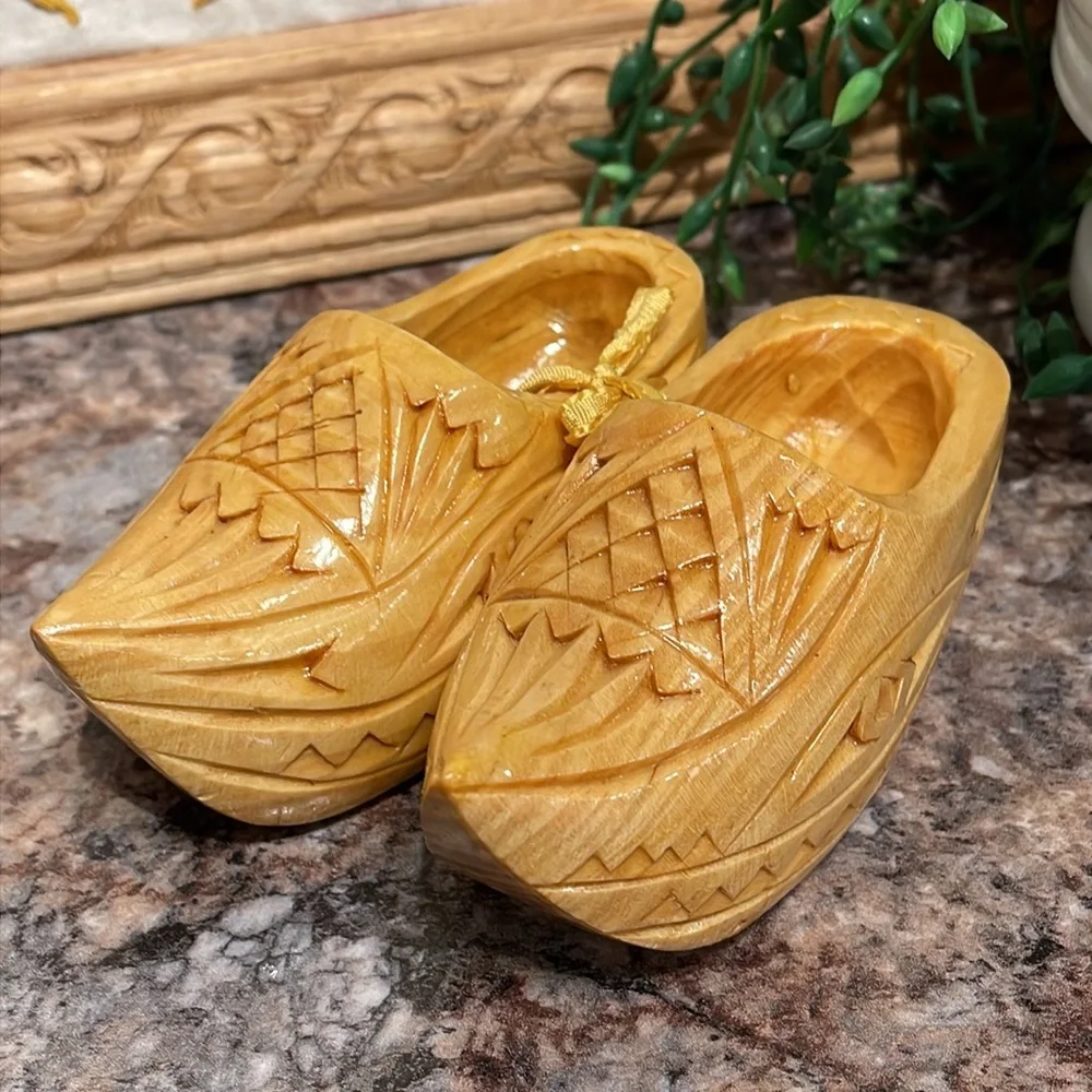 Decorative Dutch shoes